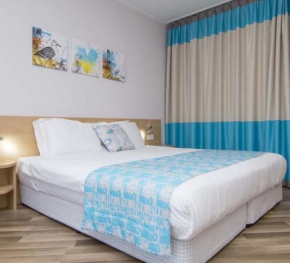 STANDARD JUNIOR SUITE (BALCONY) Номера