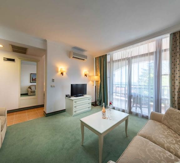 Standard Suite (Balcony) Номера