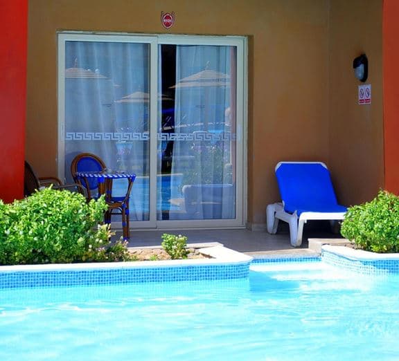 SWIM UP ROOM Номера