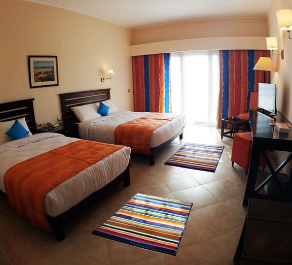 STANDARD ROOM POOL/SEA VIEW Номера