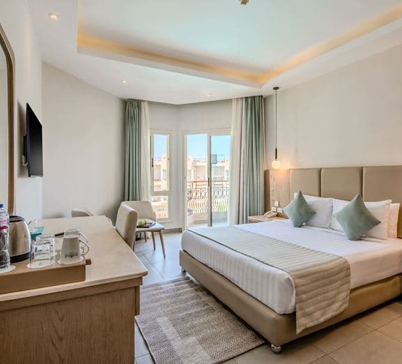 Superior Partial Sea View/Back/Pool View Номера