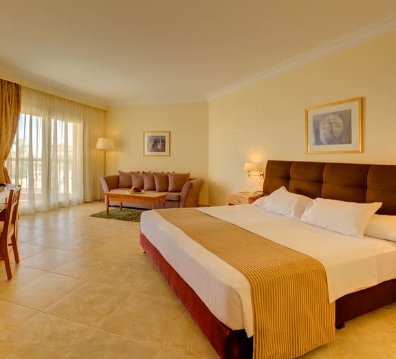 DELUXE ROOM GARDEN VIEW Номера