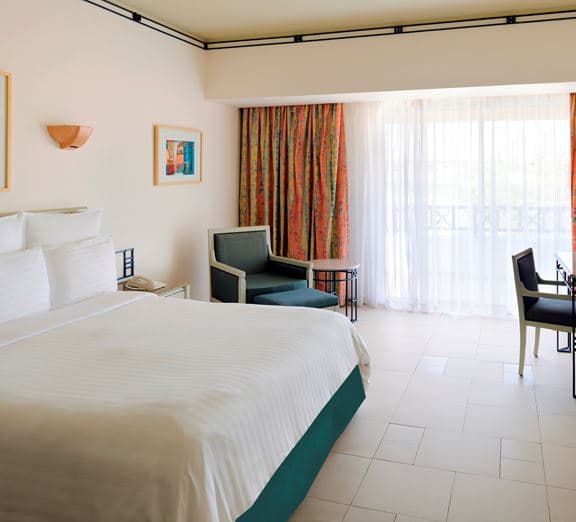 Standard Room With 1 King Size bed  Garden View-Mountain Side Номера