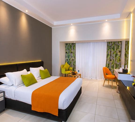 Deluxe Room Pool View Номера