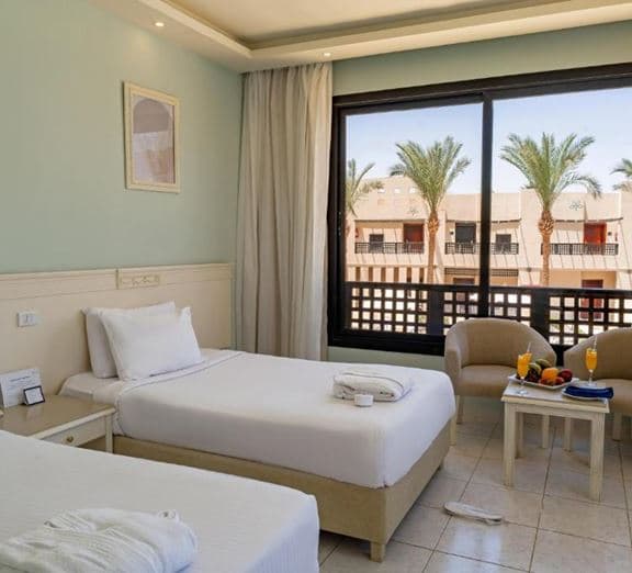 DELUXE ROOM GARDEN / POOL VIEW (refreshed rooms) Номера