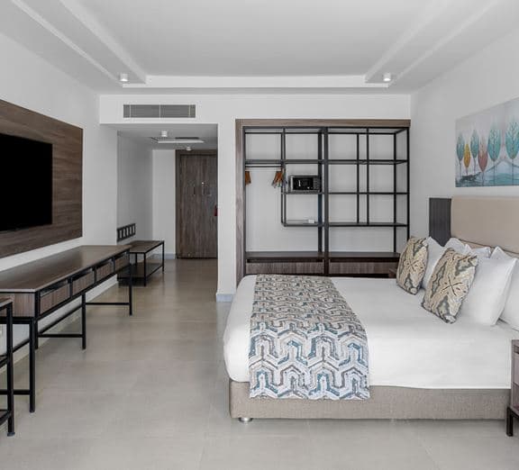 ROOM DELUXE POOL VIEW Номера