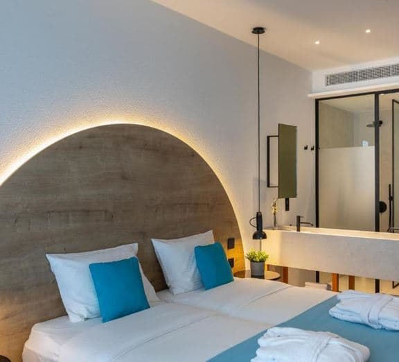 Standard Room (Inland View, Balcony) Номера