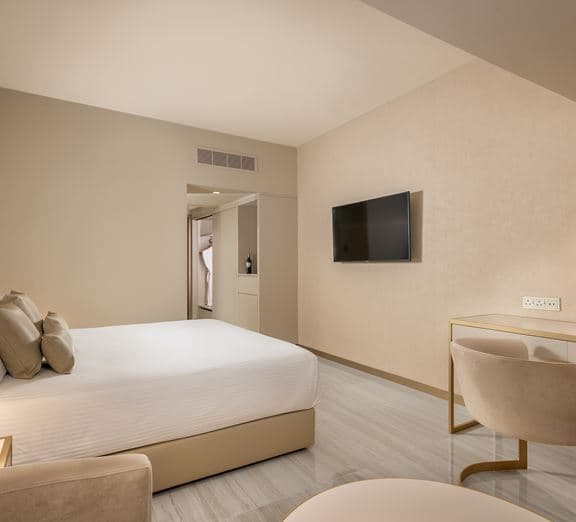 DELUXE ROOM (SEAVIEW, BALCONY) Номера