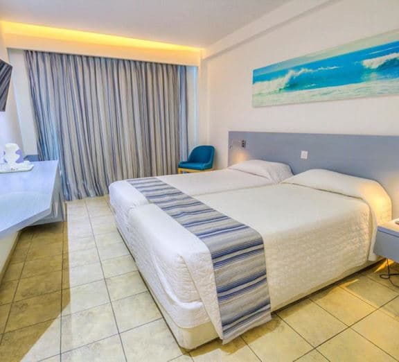 SUPERIOR ROOM (LATERALSEAVIEW, BALCONY) Номера