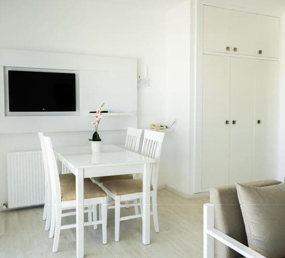 ONE BEDROOM APARTMENT(BALCONY) Номера