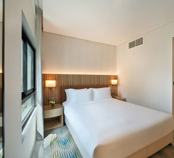 POOL VIEW ROOM - KING / TWIN BED Номера