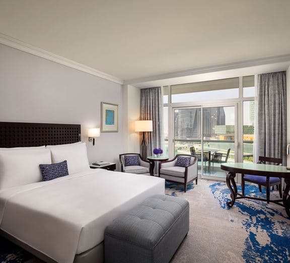 Spacious Sea View Room with Balcony Номера