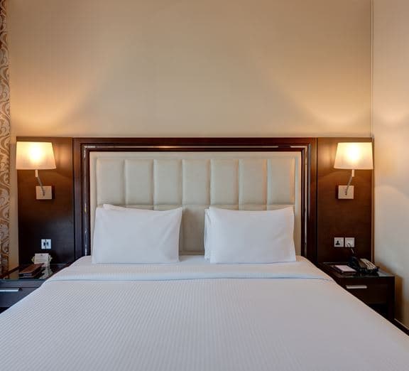 Deluxe One Bedroom Suite Creek View Номера