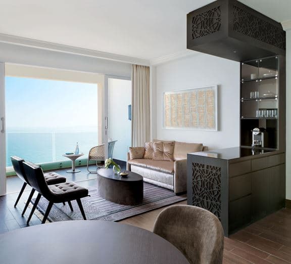 FAIRMONT ONE BEDROOM SUITE Номера