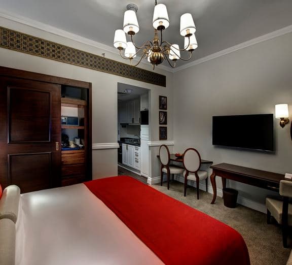 Deluxe Studio City View Номера