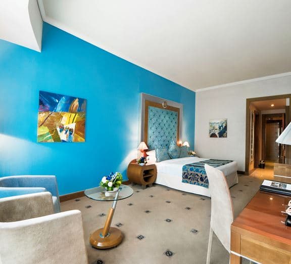 JUNIOR SUITE CITY VIEW Номера