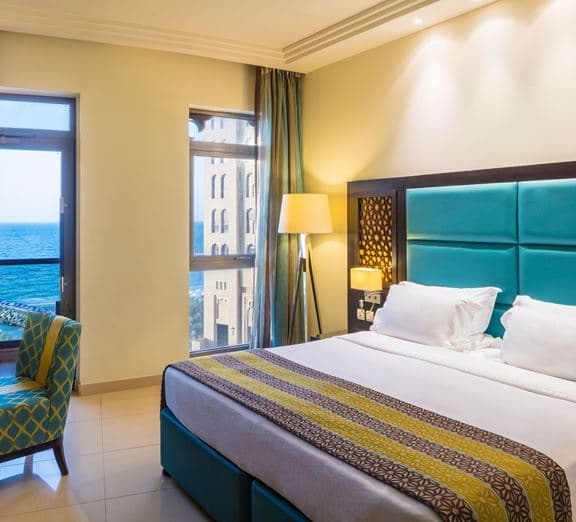 DELUXE SEA VIEW-KING BEDS Номера