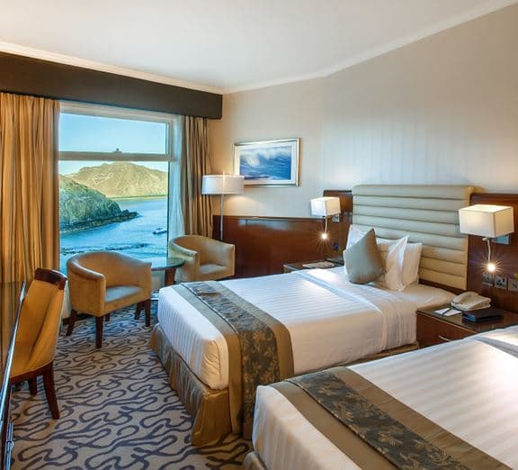 DELUXE ROOM PARTIAL SEA VIEW Номера