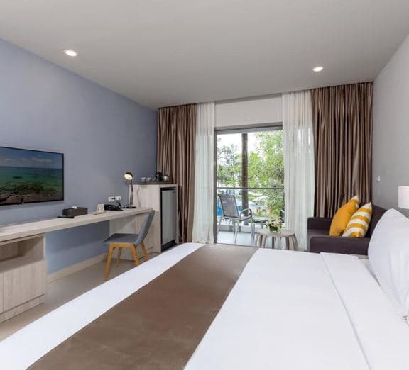 DELUXE POOL VIEW Номера