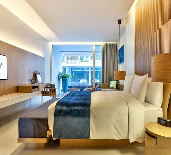 Junior Suite Pool Access Номера