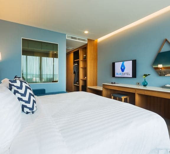 Deluxe Pool View Room Номера