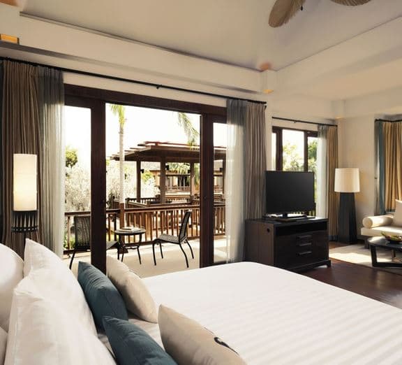 Terrace Suite with Lagoon View Номера