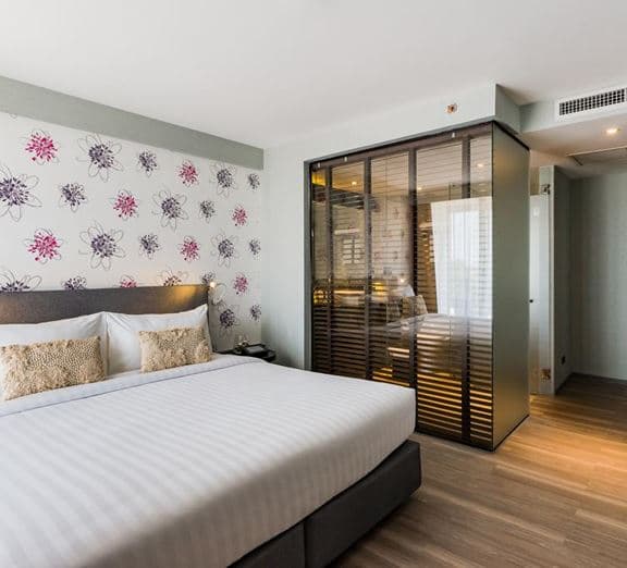 PREMIER CITY VIEW BALCONY Номера