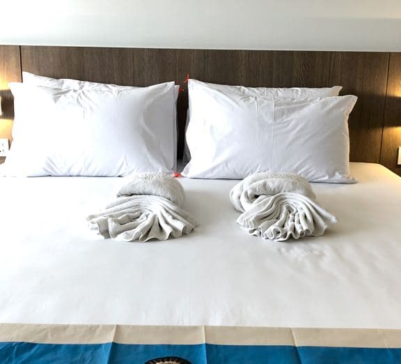 Deluxe with Balcony Номера