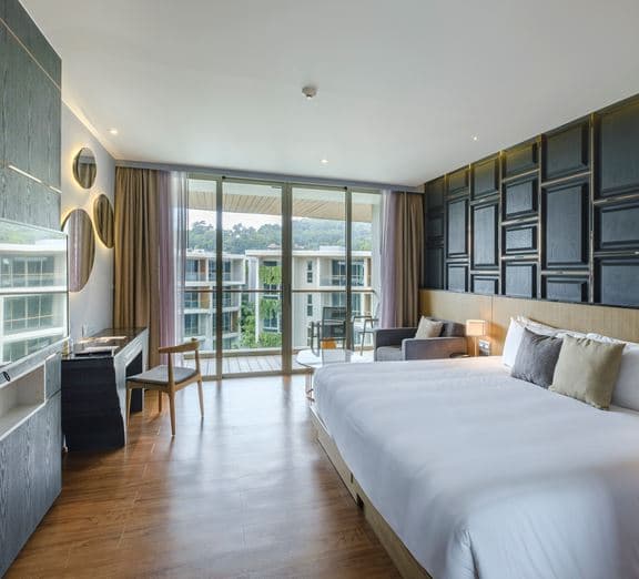 Deluxe Pool View Номера