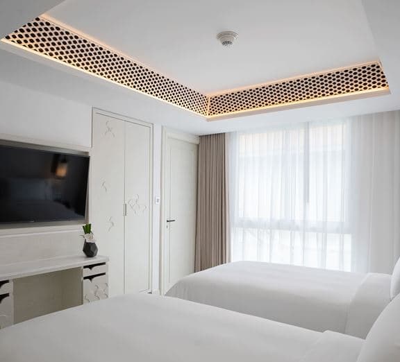 Two Bedroom Ocean Pool Suite Номера