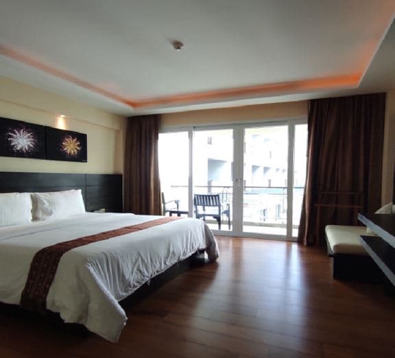DELUXE BUILDING VIEW Номера