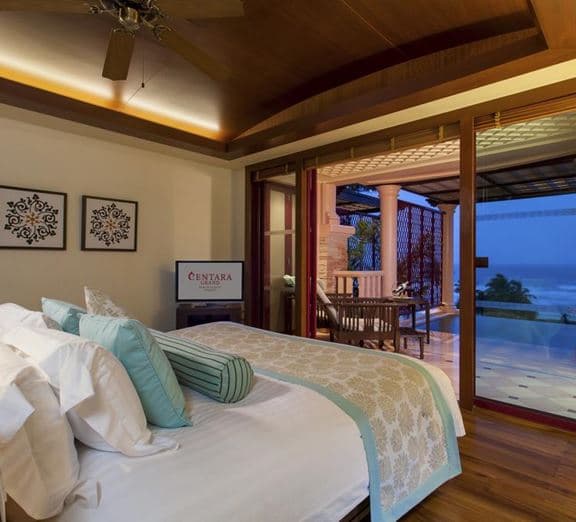 Deluxe Suite Private Pool Номера