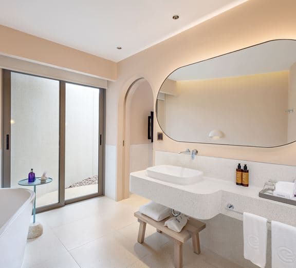 One Bedroom Private Villa Номера