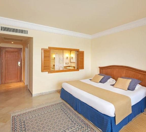 Room Standard Pool View Номера
