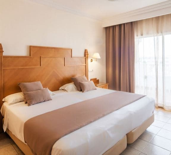 Room SingleUse GardenView Номера