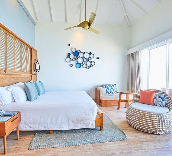 Family Overwater Villa Номера