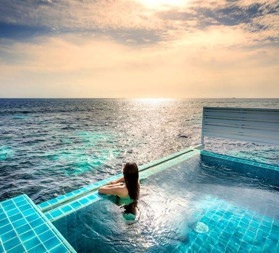 Sunset Ocean Pool Villa Номера
