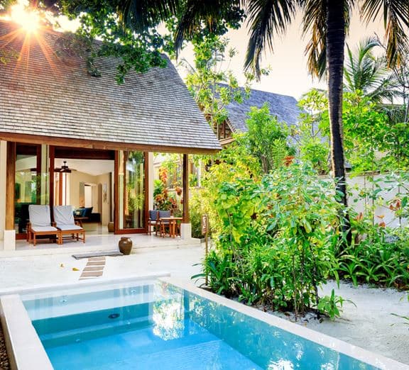 Deluxe Beach Villa Номера