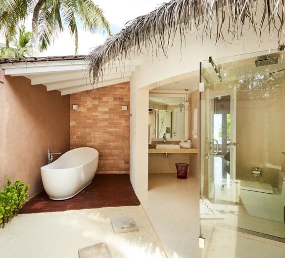Beach Villa with Pool Номера