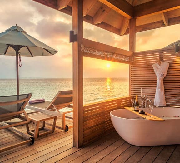 Romantic Ocean Villa Номера