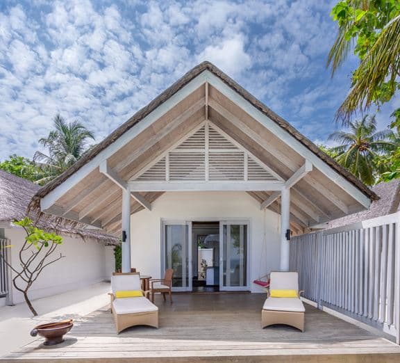 Beach Villa With Private Pool Номера