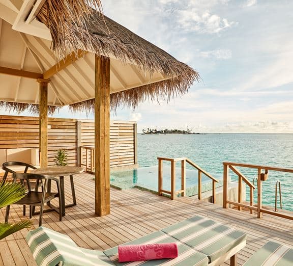 Ocean Villa with Pool Номера