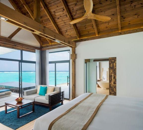 Overwater Pool Villa Sunrise Номера