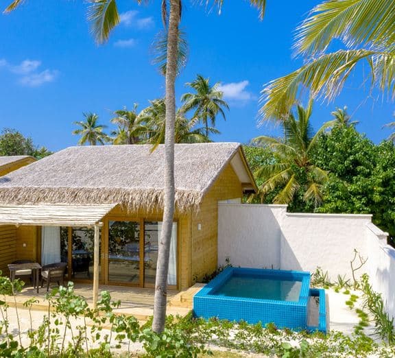 Beach Suite with Pool Номера