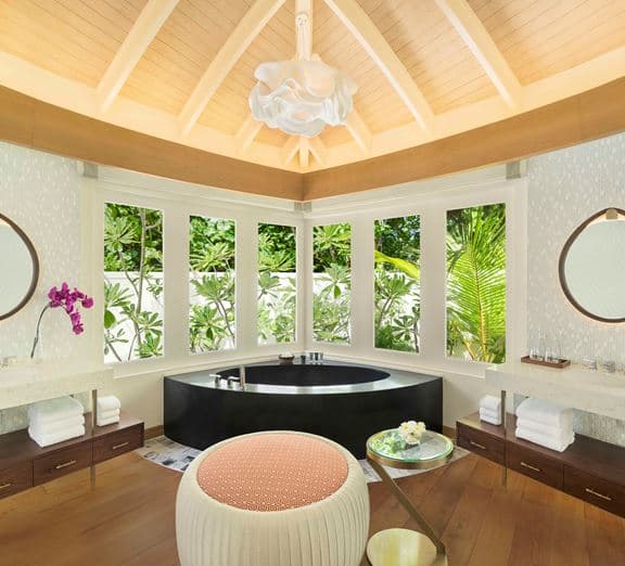 Beach Pool Villa Sunrise Номера