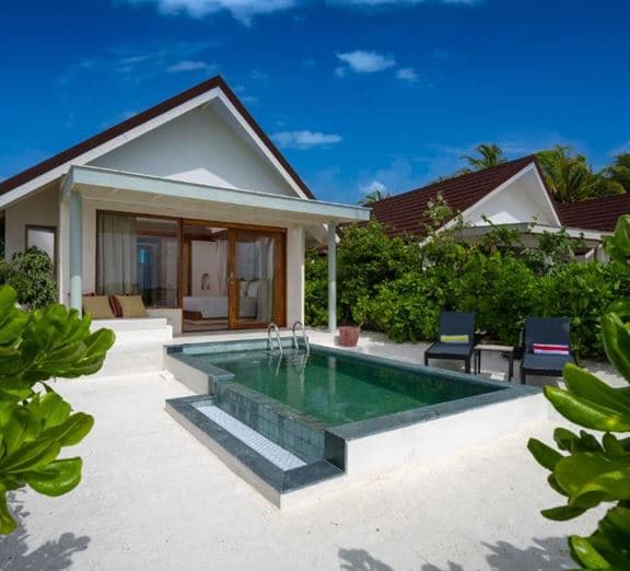 Sunnest Beach Pool Villa Номера
