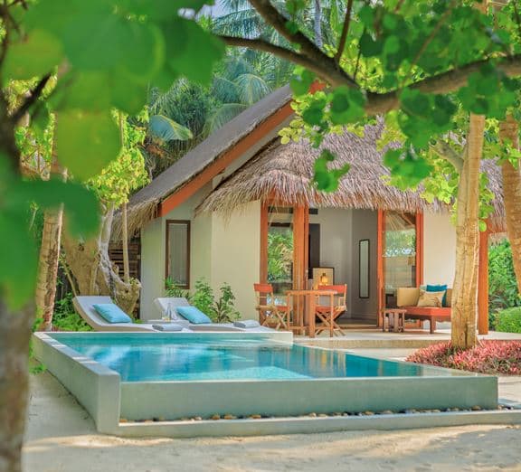 Beach Deluxe Villa with Pool Номера