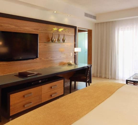 ELITE PATIO ROOM Номера
