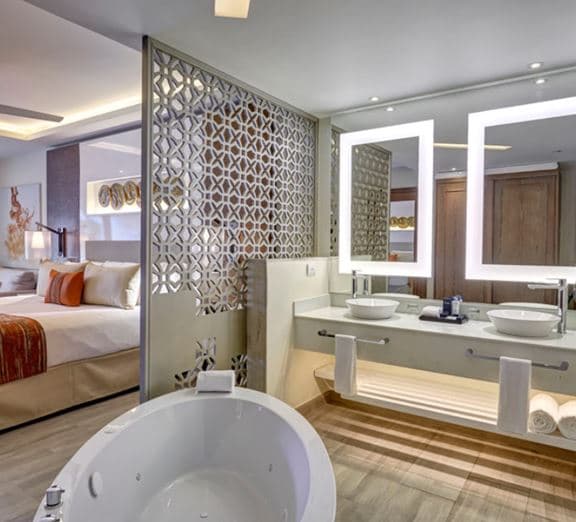 LUXURY JUNIOR SUITE Номера