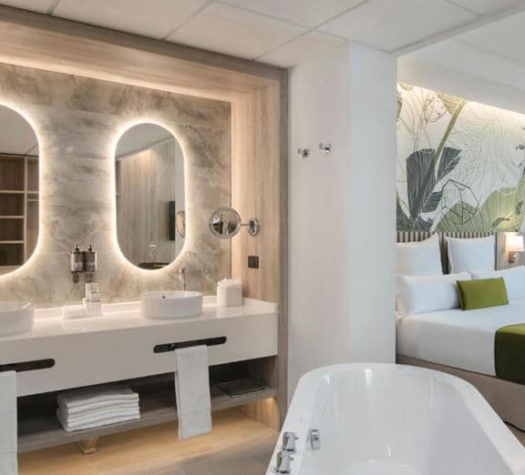 JUNIOR SUITE POOL VIEW Номера